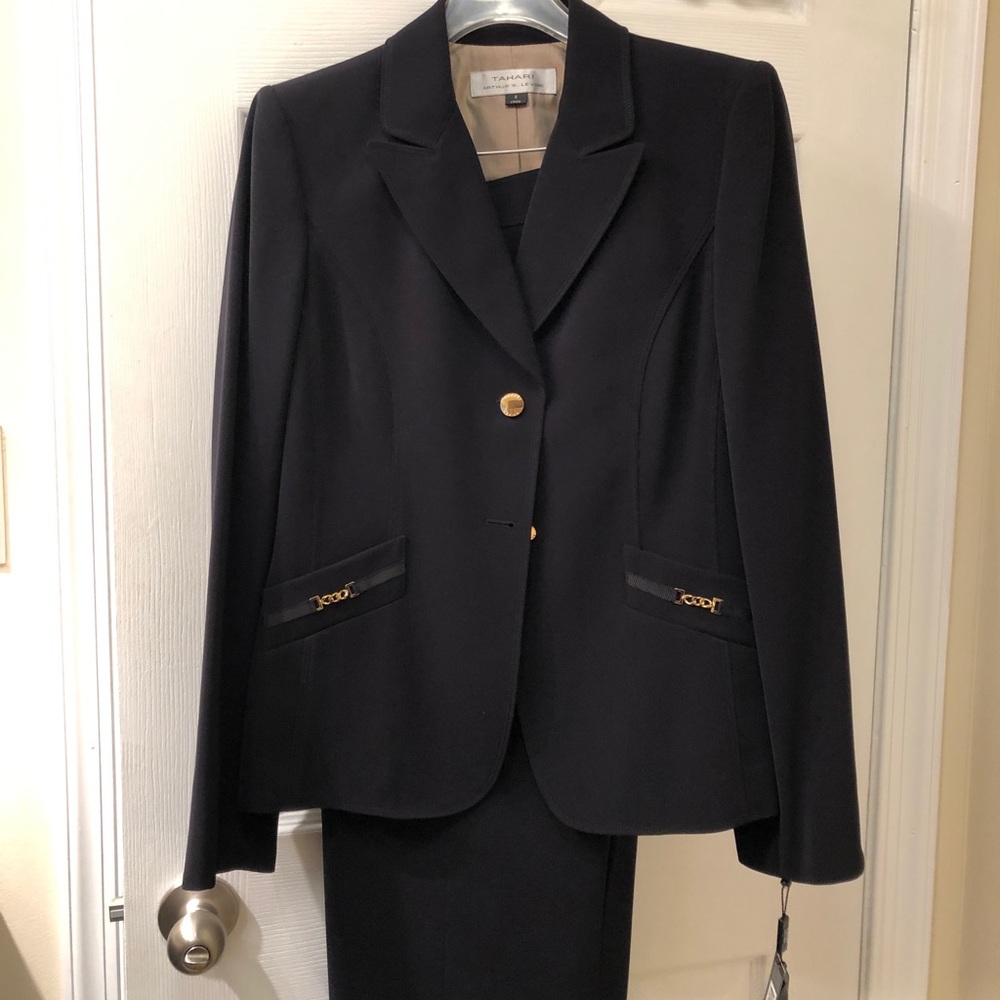 "New Navy" women's suit